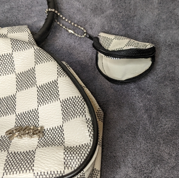 HCC White Black Checkered Mini Hand Bag with Clamshell Tag Bag - Picture 5 of 8